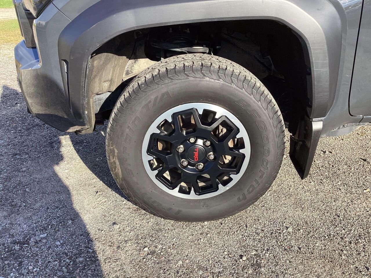 Toyota Tacoma TRD OFF ROAD 2025 Gris Gatineau - photo #20