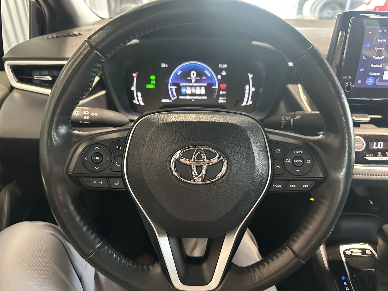 2024 Toyota Corolla Silver Rouyn-Noranda - photo #13