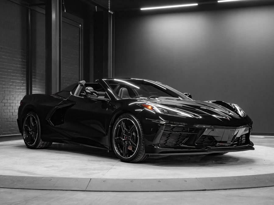 2022 Chevrolet Corvette 1LT | Retractable Hardtop | 6.2L Mid Engine | Carbon Flash Accents Black