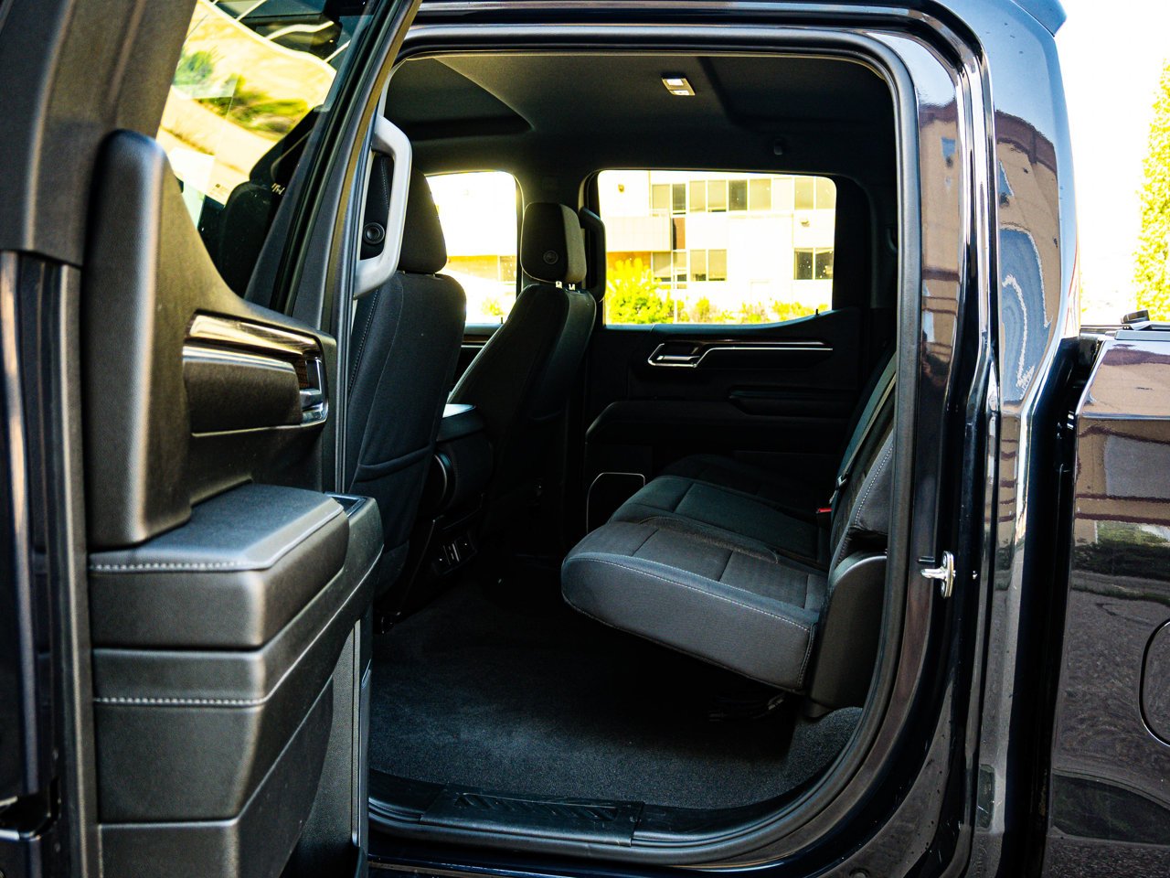 2023 Chevrolet Silverado 1500 4WD Crew Cab 147 LT Black Sherwood Park - photo #27