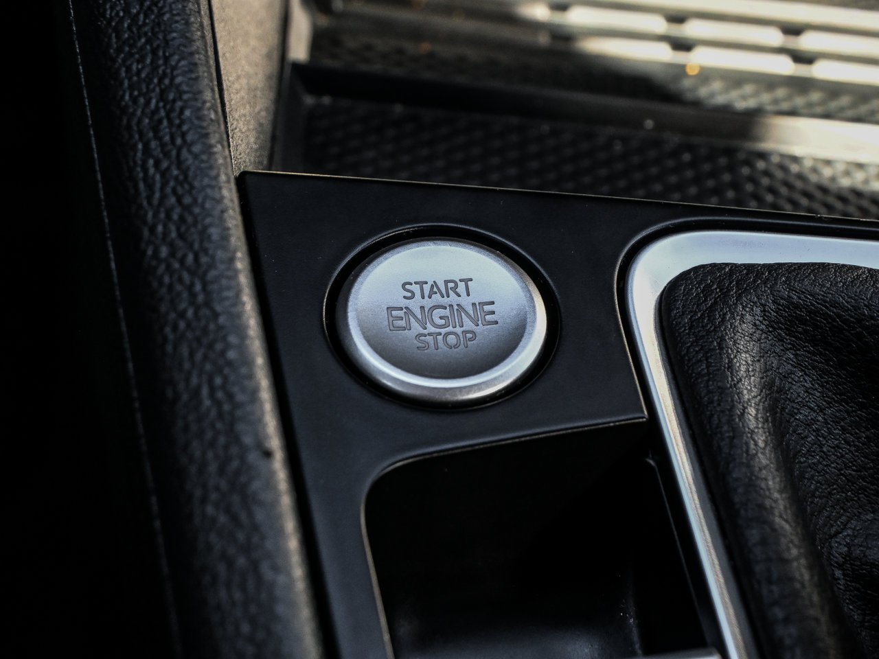 2025 Volkswagen Jetta Comfortline Auto Black Sherwood Park - photo #24