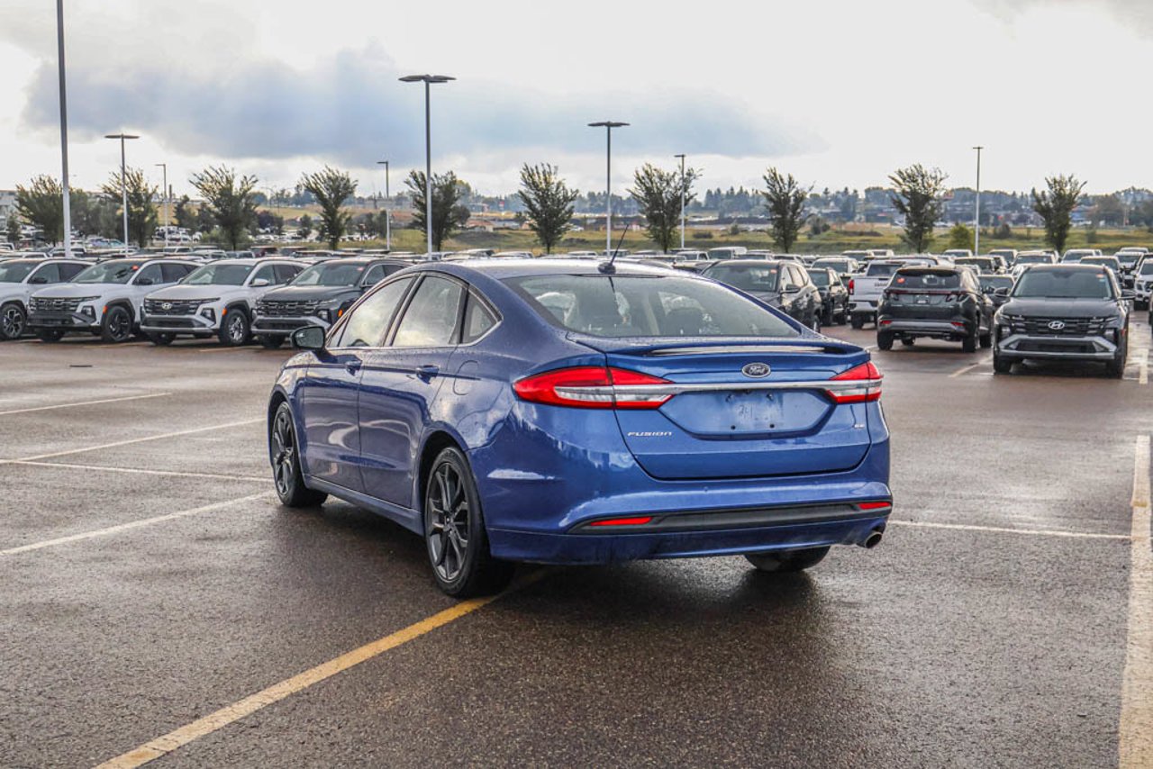 2018 Ford Fusion SE FWD Blue Sherwood Park - photo #5