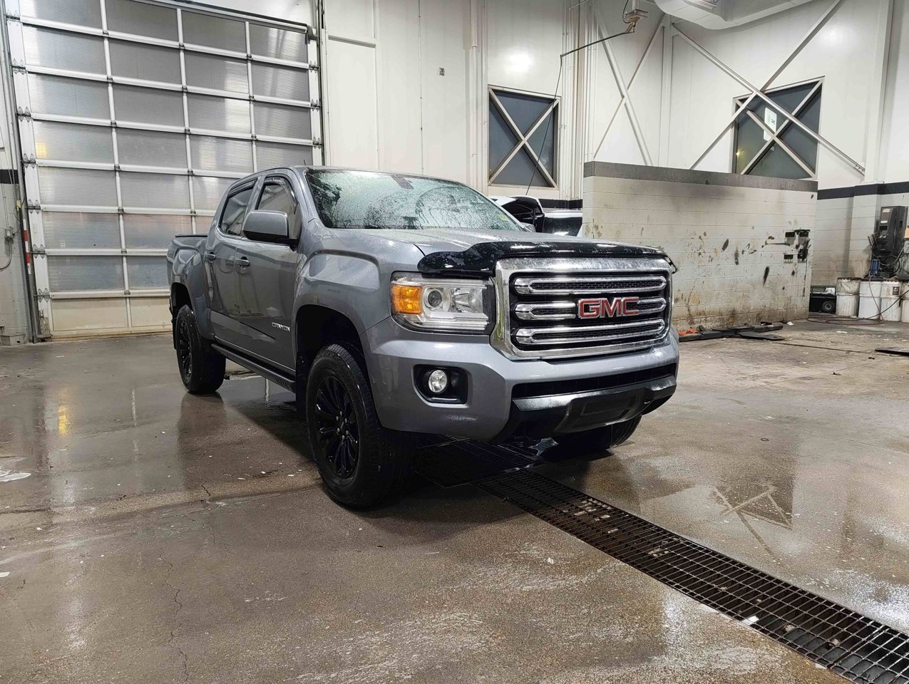 2018 GMC Canyon 4WD Crew Cab 128.3 SLE Grey Sherwood Park - photo #2