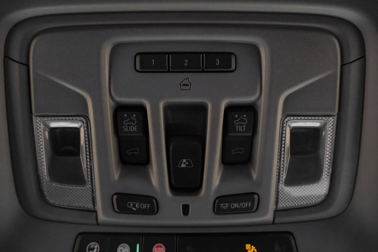 2025 GMC Sierra 1500 4WD Crew Cab 147 Denali White Sherwood Park - photo #30