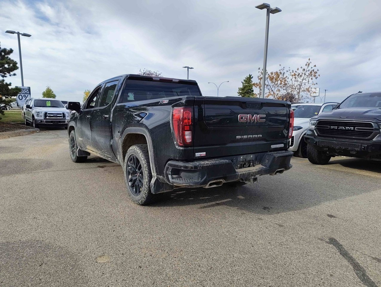 2024 GMC Sierra 1500 4WD Crew Cab 147 Elevation Black Sherwood Park - photo #4