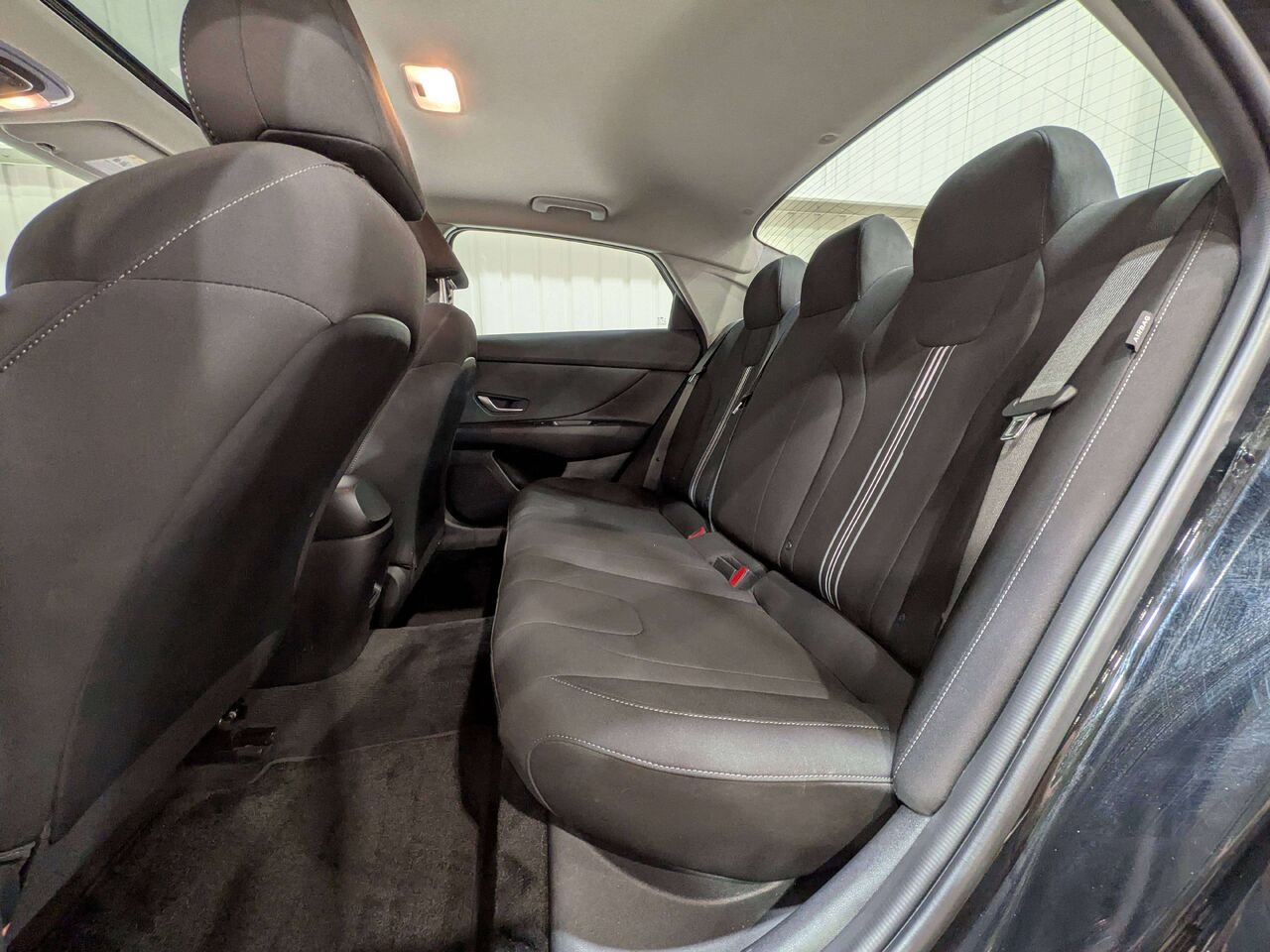 2025 Hyundai Elantra Preferred IVT w/Tech Pkg Black Val-David - photo #10