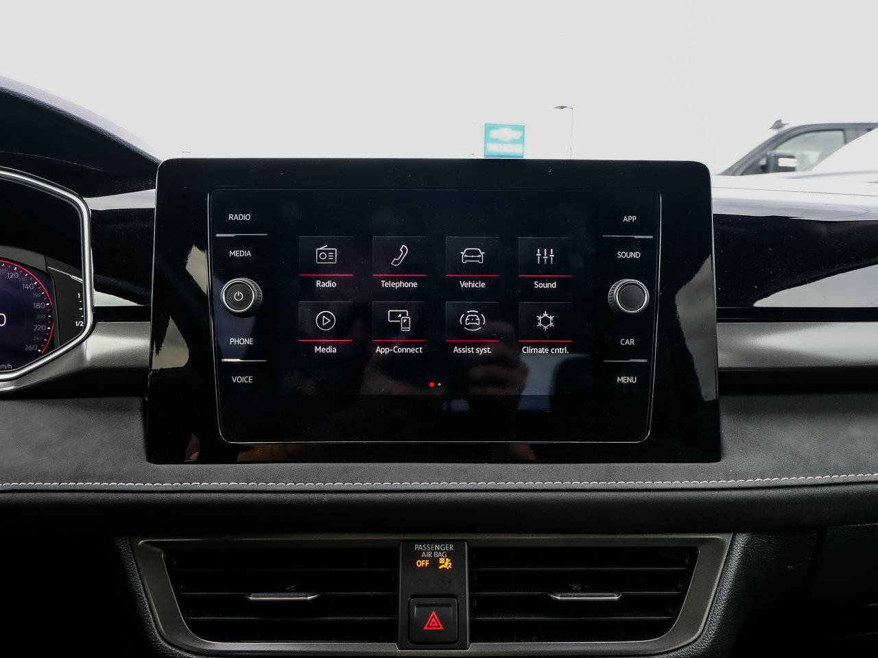 2026 Volkswagen Taos Comfortline Black Edition 4MOTION White Sherwood Park - photo #25