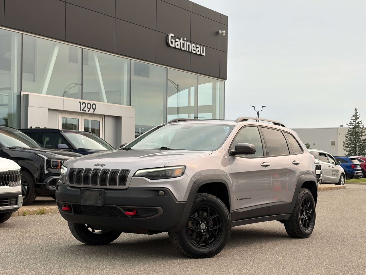 2020 Jeep Cherokee Grey Gatineau - photo #0