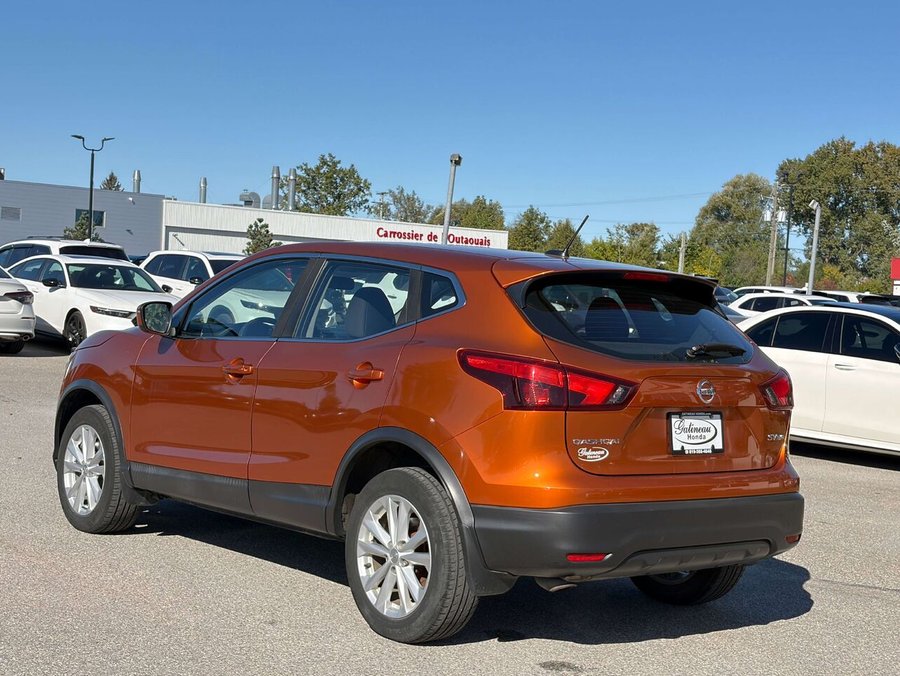 Nissan Qashqai SV 2018 Or