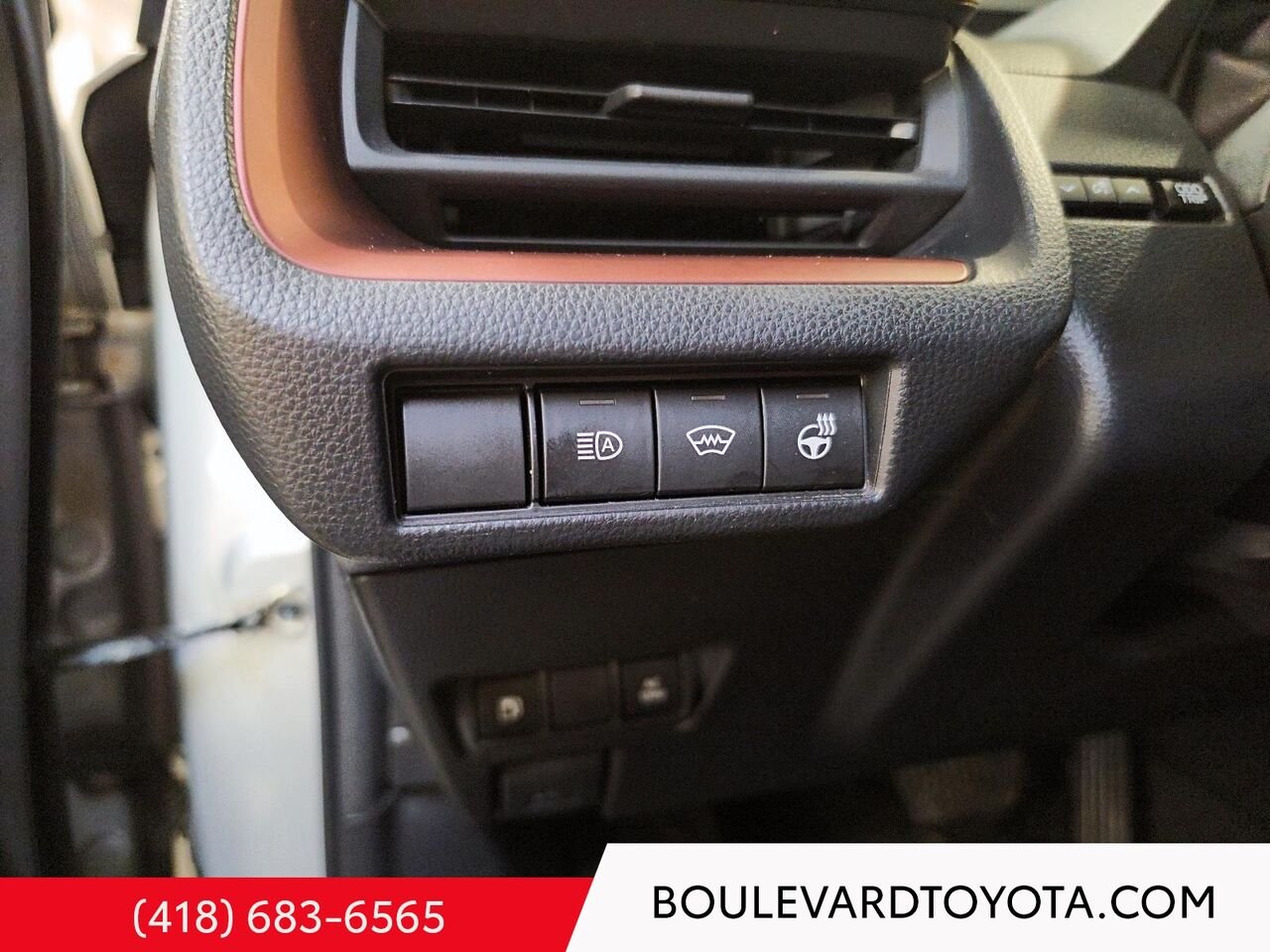 Toyota Prius Prime 100071A-44 | SE 2023 Argent Incisif Québec - photo #10
