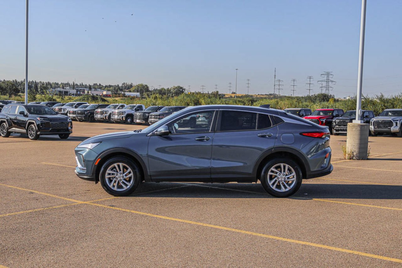 2024 Buick Envista FWD 4dr Preferred Blue Sherwood Park - photo #4