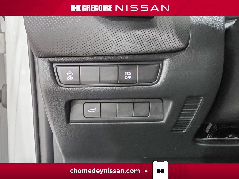 2023 Mazda CX-50 White Laval - photo #14