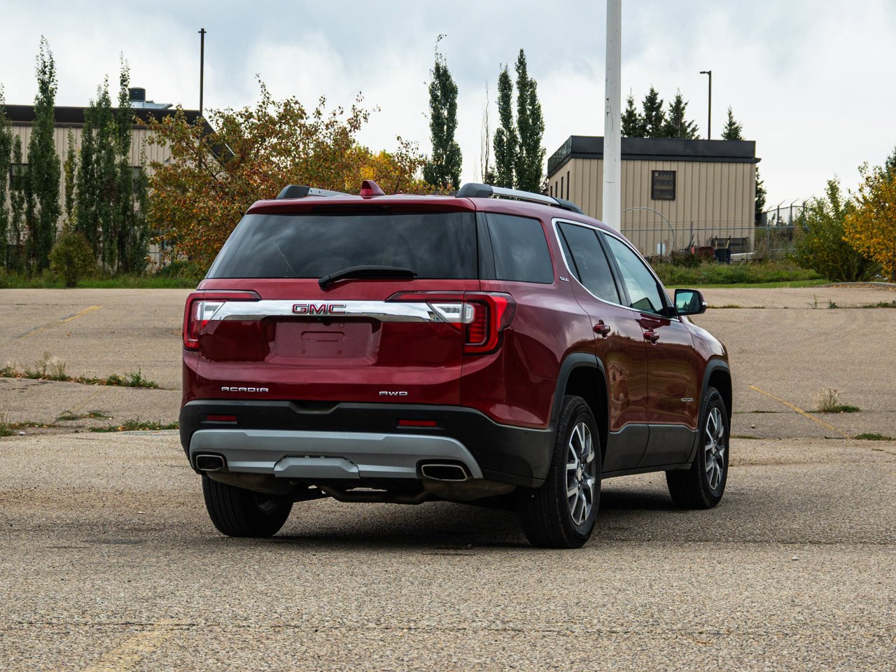 2023 GMC Acadia AWD 4dr SLE Red Sherwood Park - photo #13