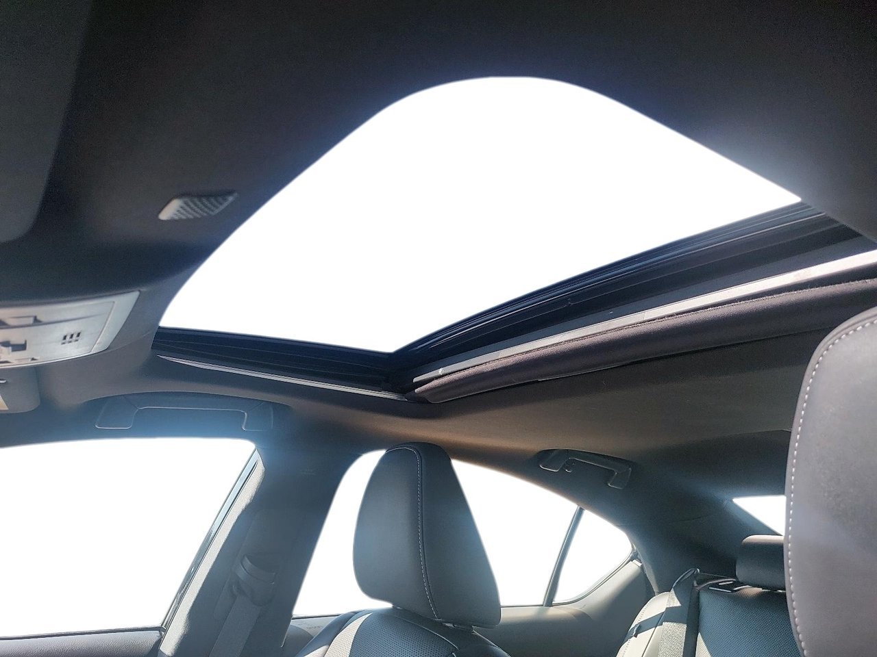 Lexus IS IS 300 2025 Gris Baie-Comeau - photo #16