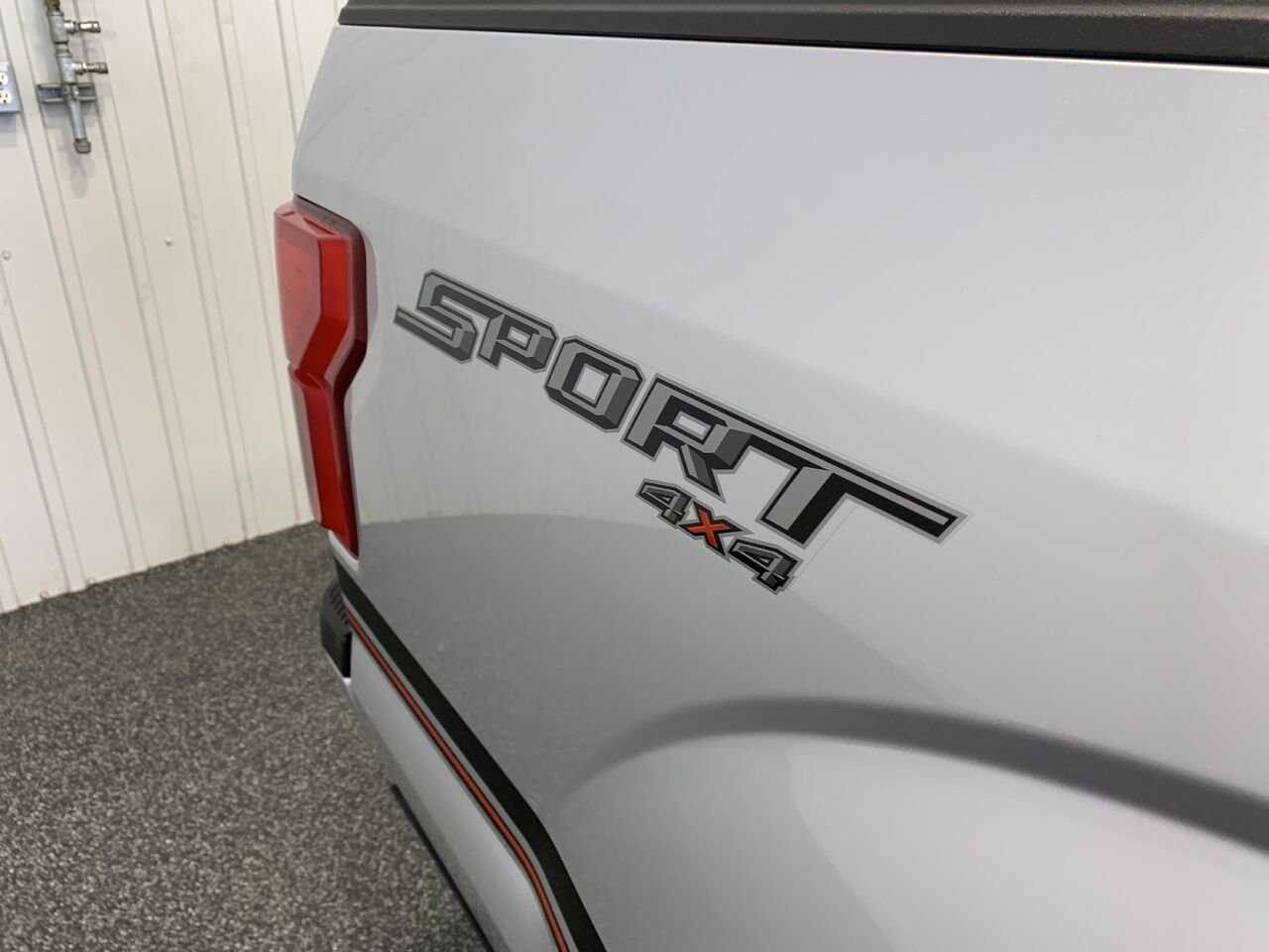 Ford F-150 LARIAT, EDITION SPECIALE, 3.5L, 157 WB, 2019 Argent Châteauguay - photo #6