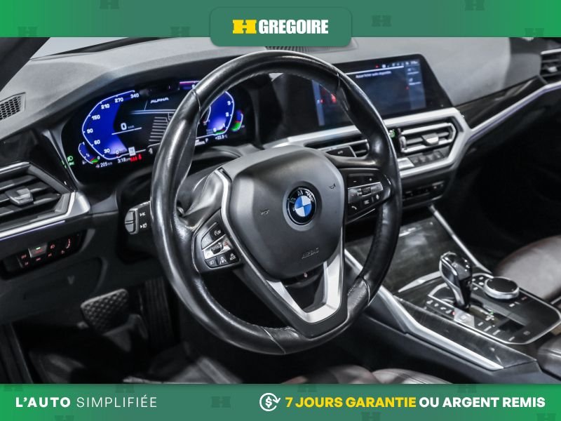 BMW 330I 823386 | 330i xDrive AUTO AC CUIR TOIT NAV MAGS CAM RECULE 2019 Argent Laval - photo #11