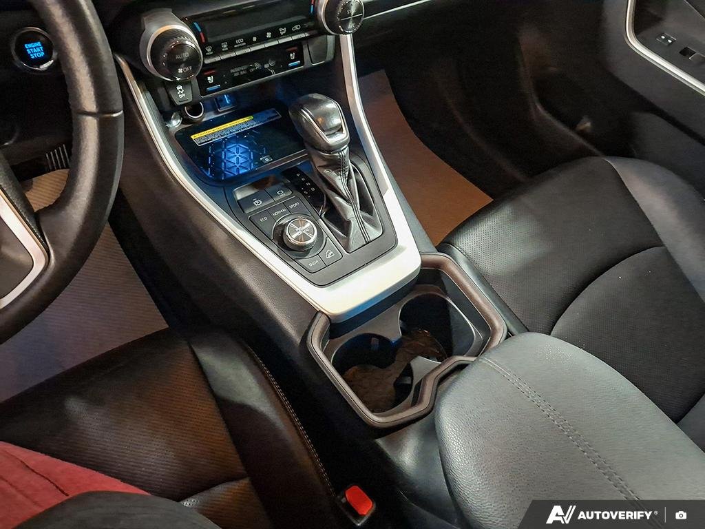 2019 Toyota RAV4 2600666A | Limited 03T3 RUBY FLARE P Edmonton - photo #16