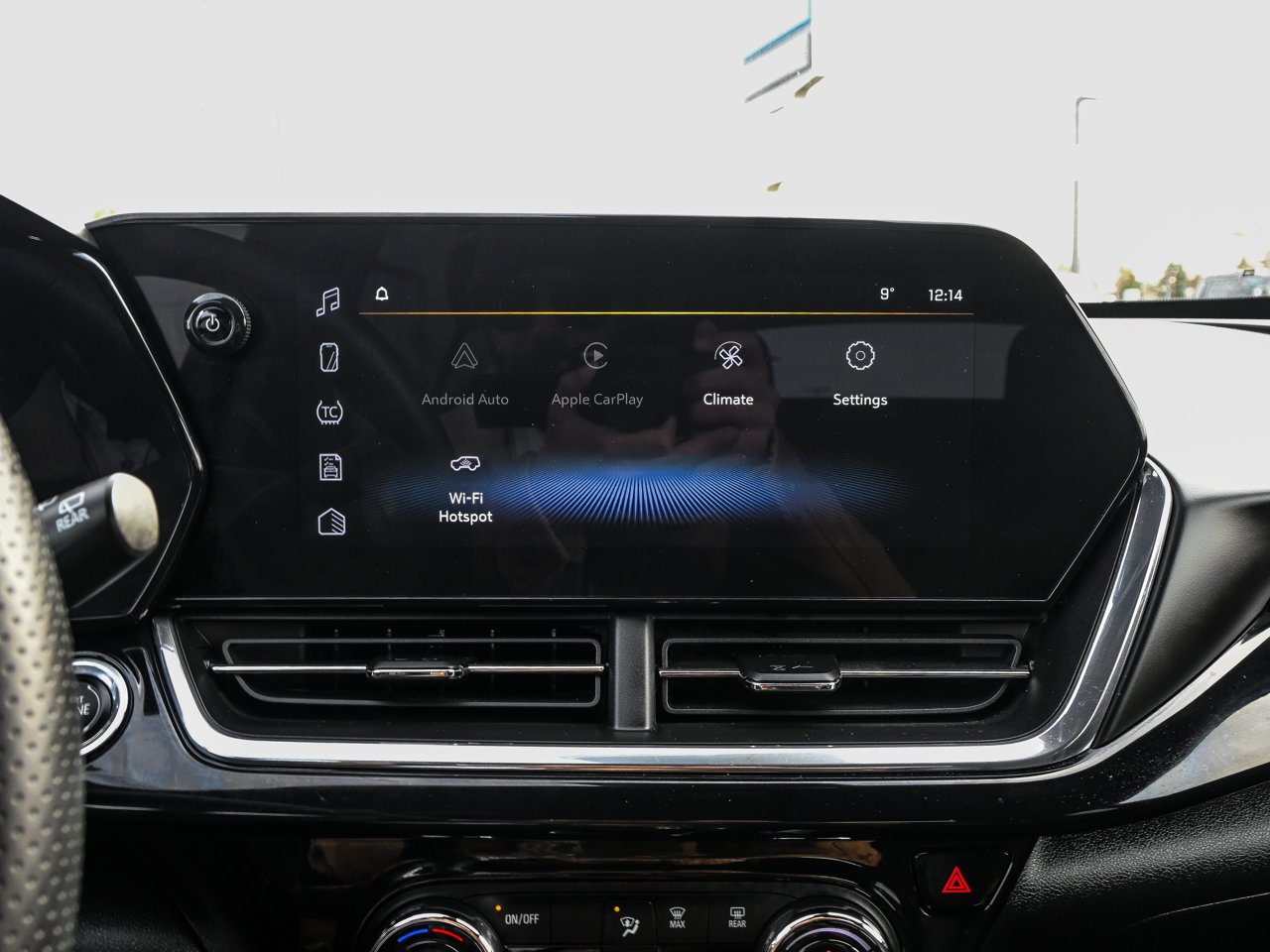 2025 Chevrolet Trax FWD 4dr 2RS Black Sherwood Park - photo #24