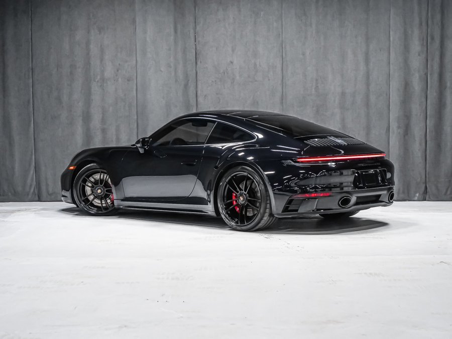 2024 Porsche 911 CARRERA 4 GTS Black