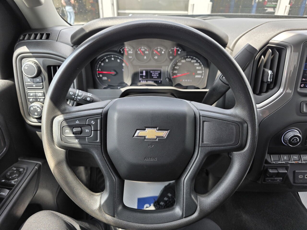 2024 Chevrolet Silverado 2500HD Custom Black Rouyn-Noranda - photo #35