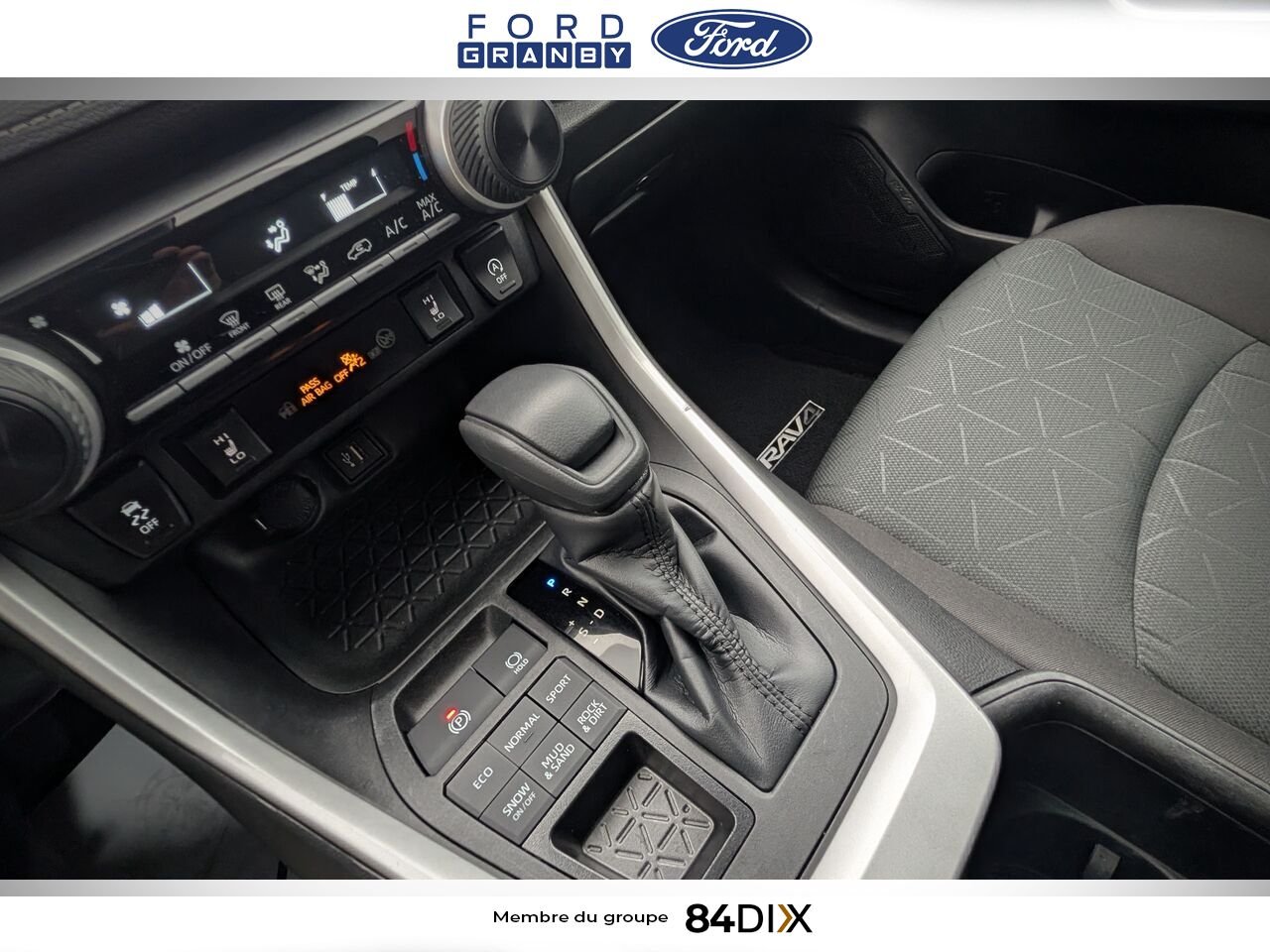 2023 Toyota RAV4 White Granby - photo #19