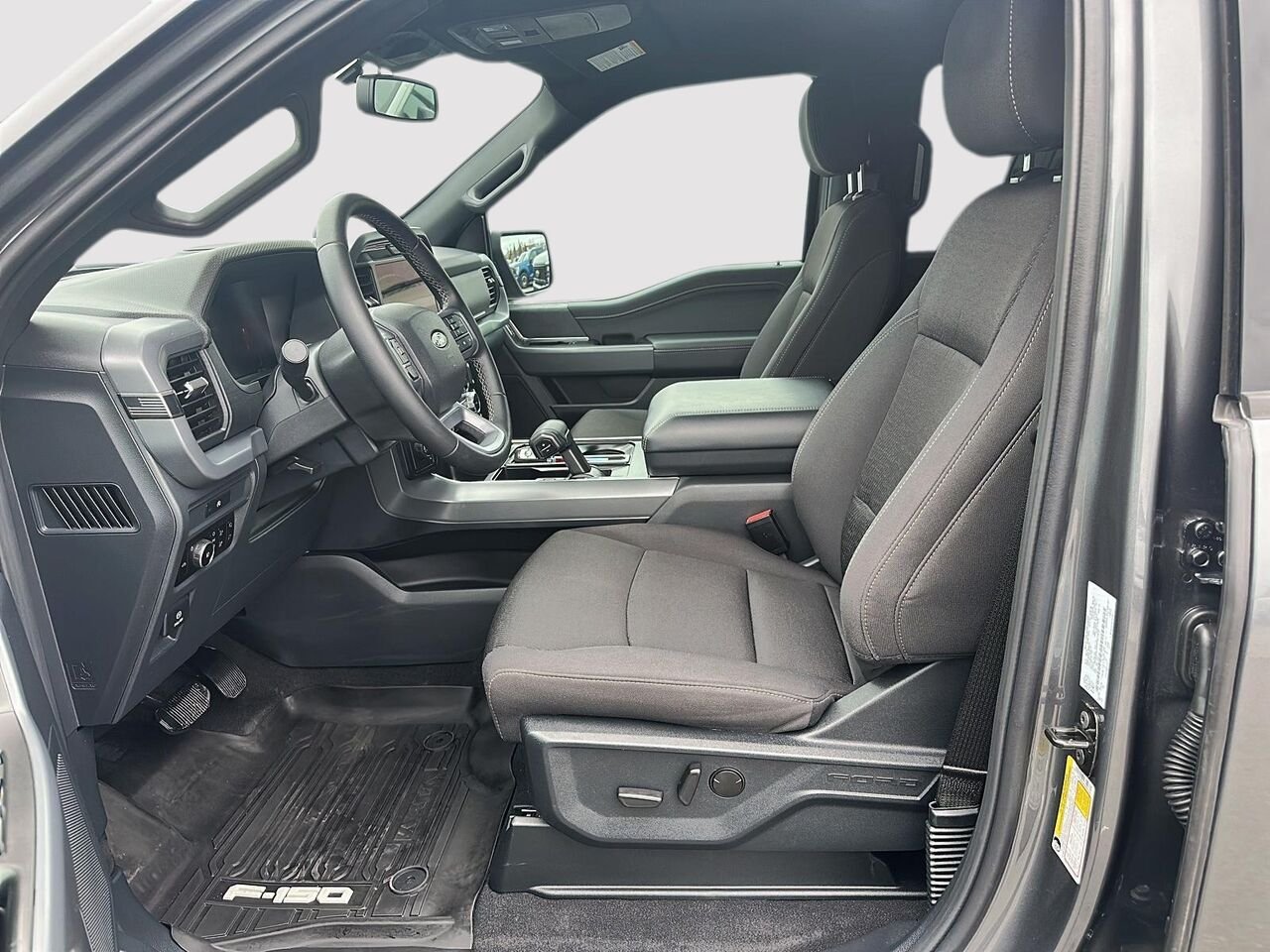 Ford F-150 2025 Gris Rouyn-Noranda - photo #7