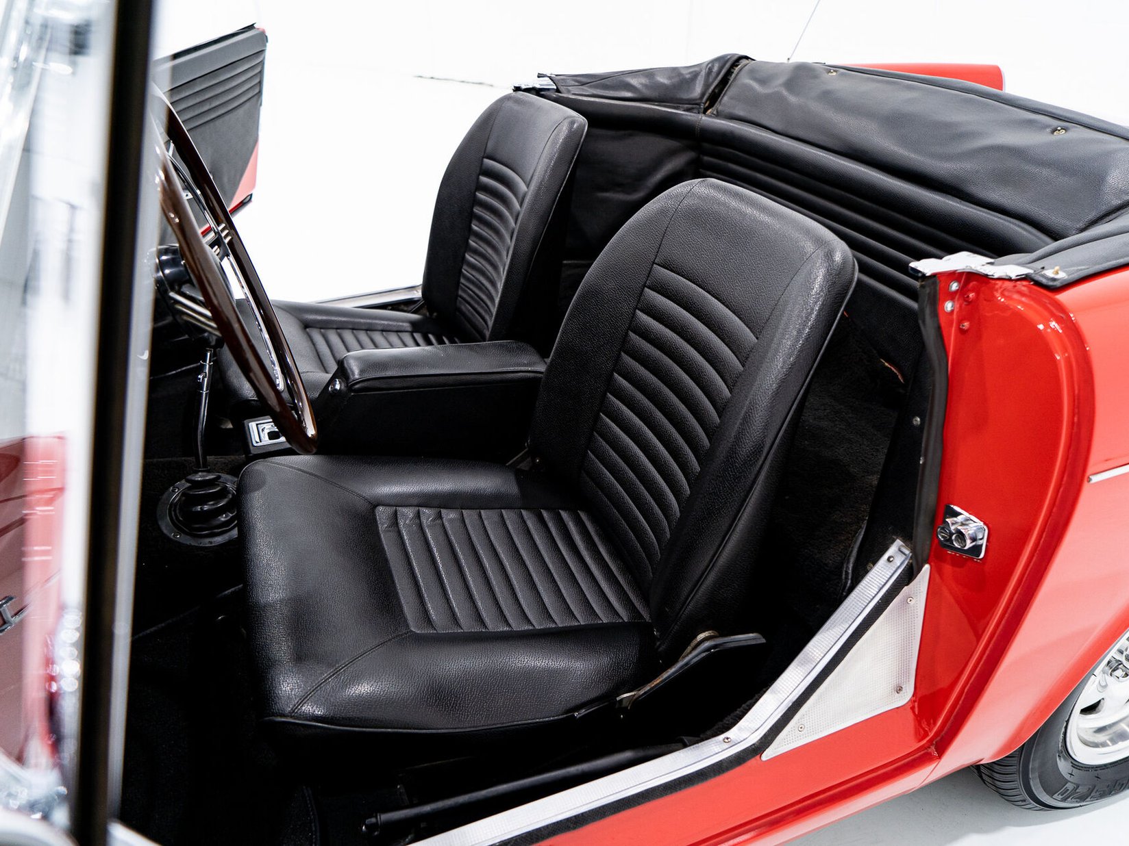 Sunbeam Tiger Unrestored with single repaint **PRIX EN USD** 1967 Rouge Montréal - photo #13