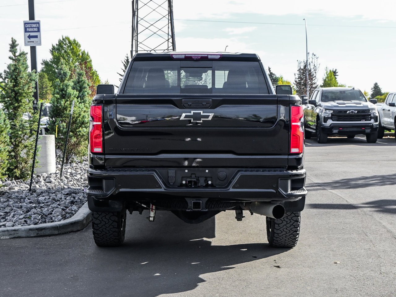 2025 Chevrolet Silverado 3500HD 4WD Crew Cab 159 LTZ Black Sherwood Park - photo #11
