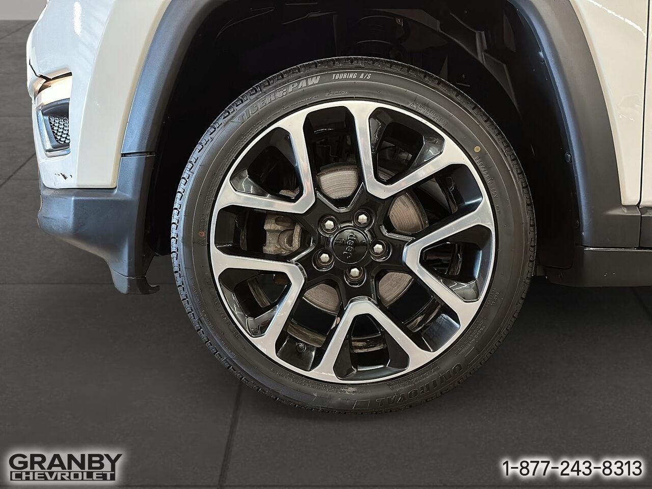 Jeep Compass Limited | 25-0882A 2017 Blanc Granby - photo #9