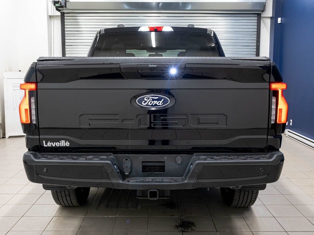 Ford F-150 Lightning XLT CREW 4X4 *SIEGES CHAUF* CAM 360 *CHARGE RAPIDE 2024 Noir Saint-Jérôme - photo #7