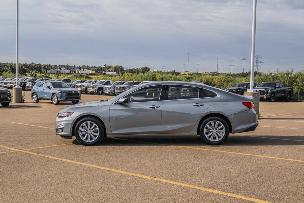 2025 Chevrolet Malibu 4dr Sdn 1LT Grey Sherwood Park - photo #4
