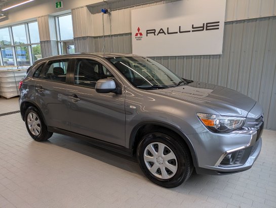 Mitsubishi RVR ES 2018 Gris