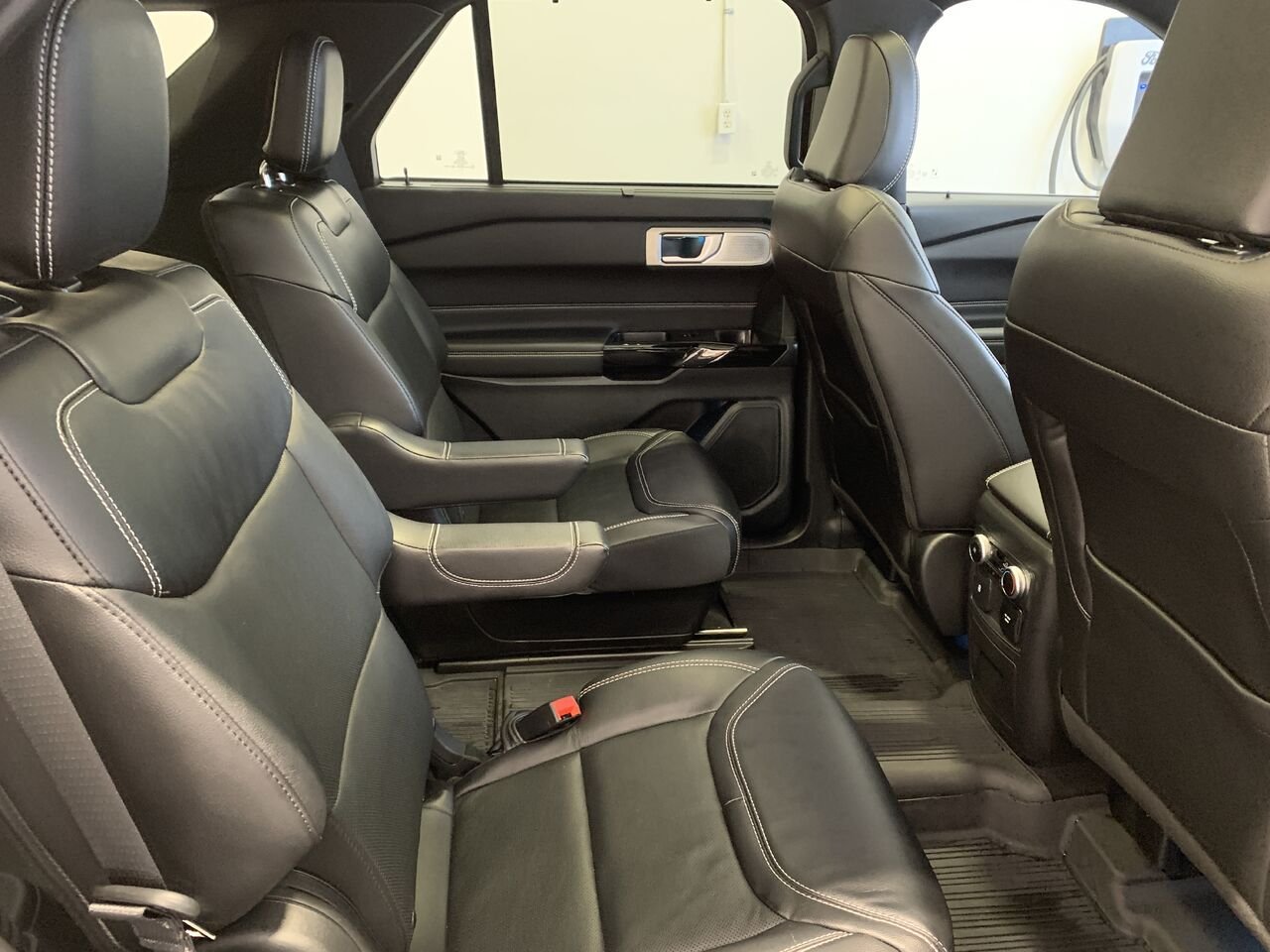 Ford Explorer ST AWD EXPLORER ST 4WD 2024 Blanc Châteauguay - photo #13