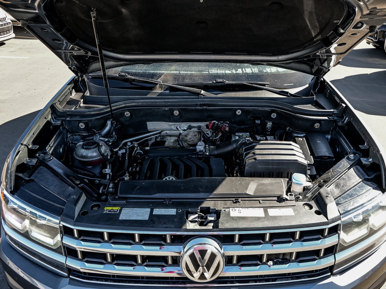 2018 Volkswagen Atlas Execline 3.6 FSI 4MOTION Grey Sherwood Park - photo #8