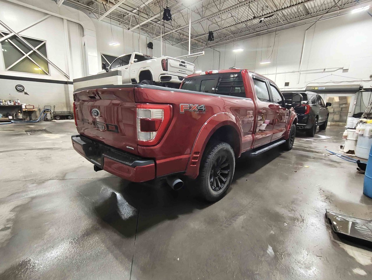 2021 Ford F-150 LARIAT 4WD SuperCrew 6.5' Box Red Sherwood Park - photo #5