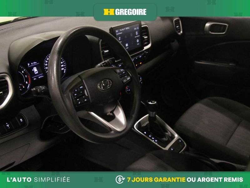 2020 Hyundai Venue Green Laval - photo #11
