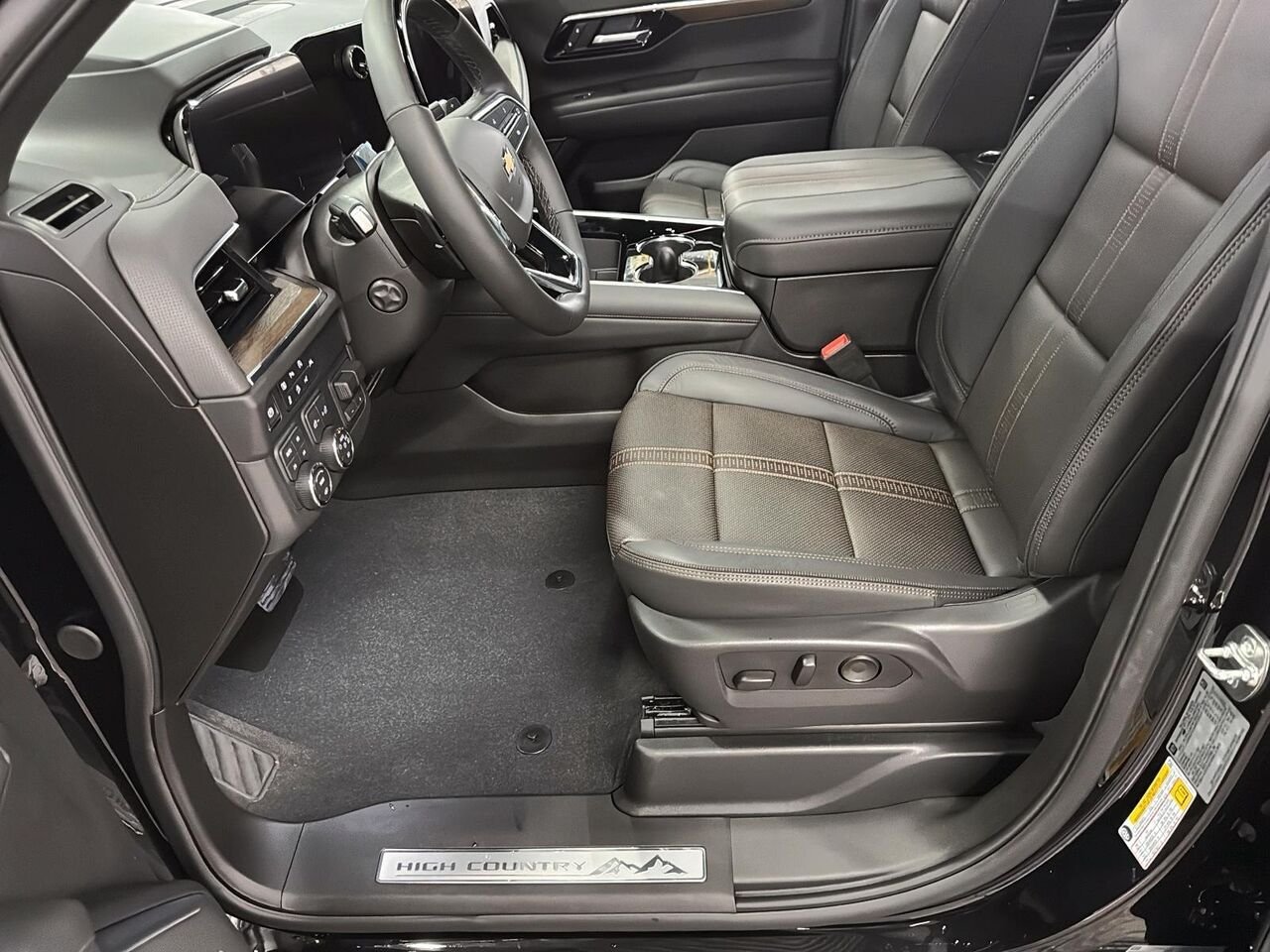 CHEVROLET Suburban HIGH COUNTRY 2027 NOIR Saint-Hyacinthe - photo #8