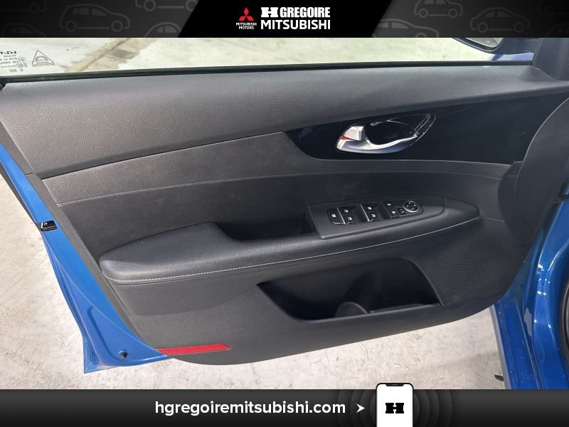 2022 Kia Forte Blue Blainville - photo #12
