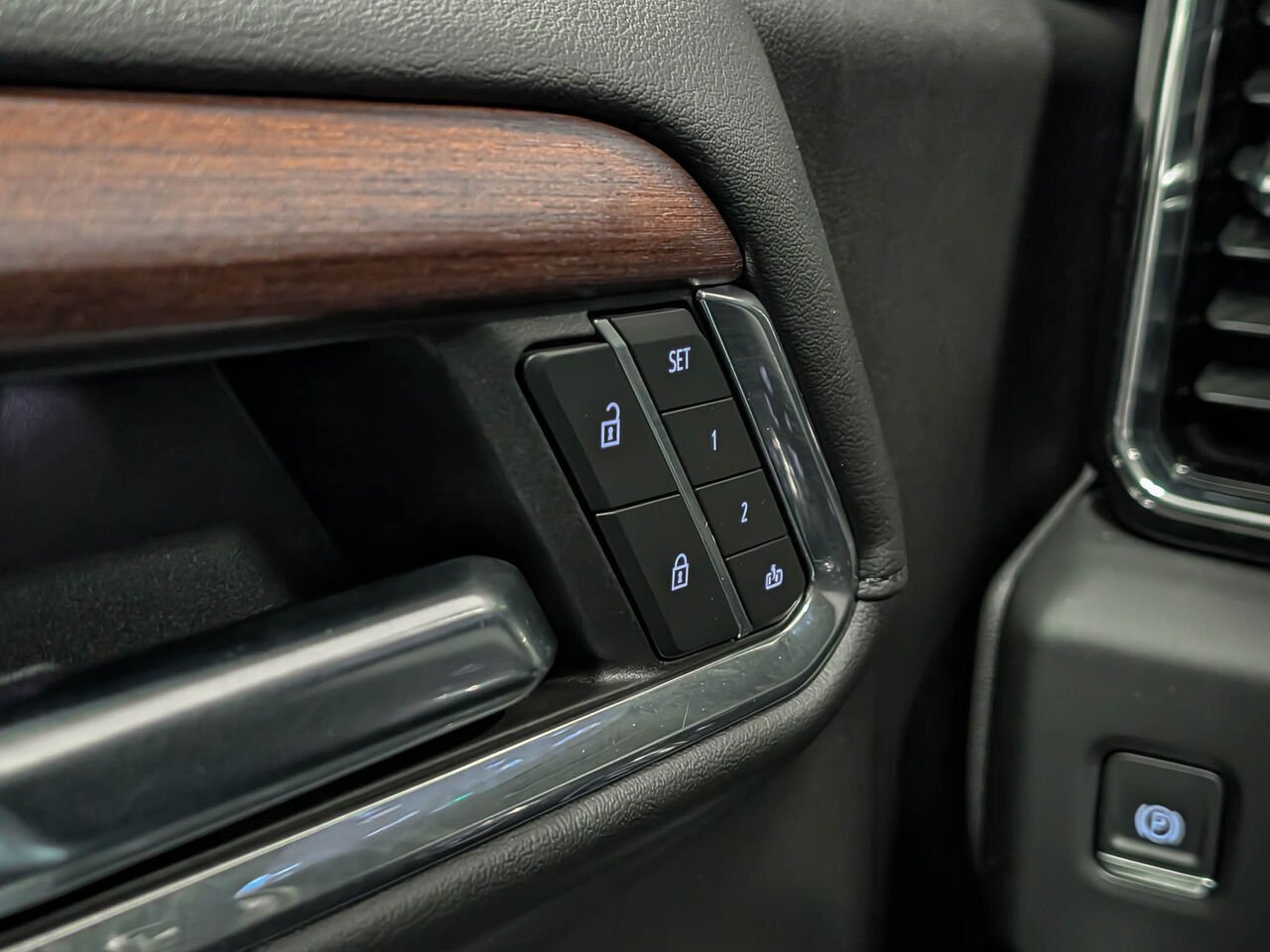2023 GMC SIERRA 1500 4WD CREW CAB PICKUP GMC Sierra 1500 Denali Crew Cab V 8 5.3L Black Sherbrooke - photo #20