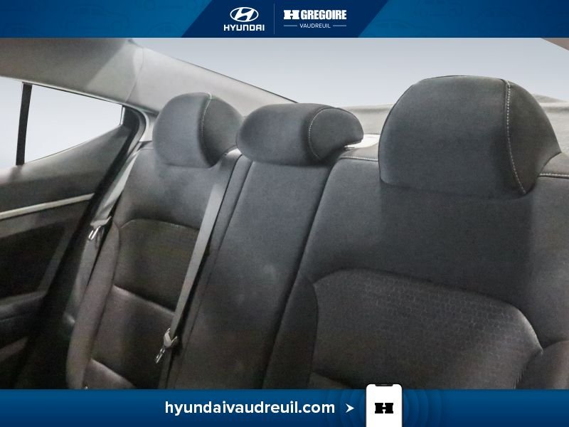 Hyundai Elantra 2018 Argent Saint-Eustache - photo #18