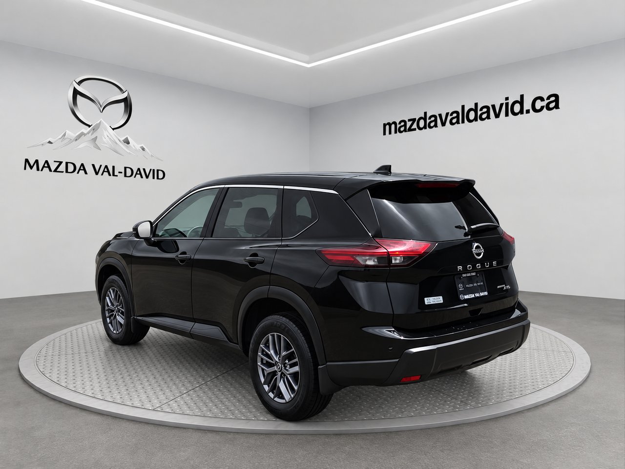 2024 Nissan Rogue S Black Val-David - photo #3