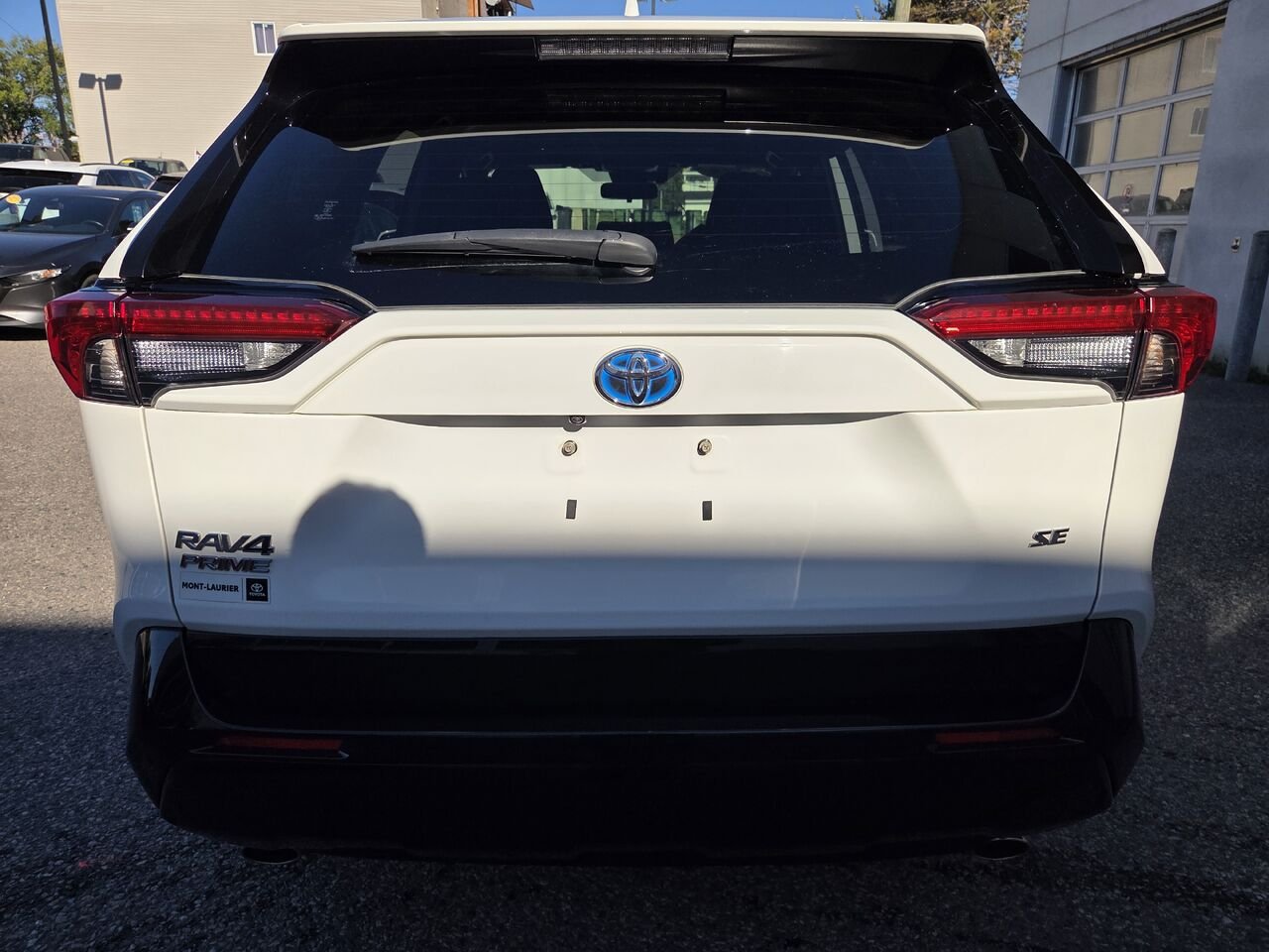 2024 Toyota RAV4 PRIME SE White Mont-Laurier - photo #5