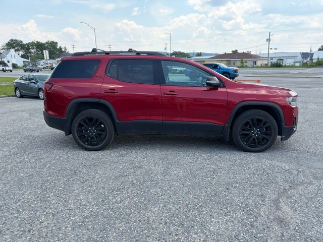 2023 GMC Acadia 4WD SLE Red
