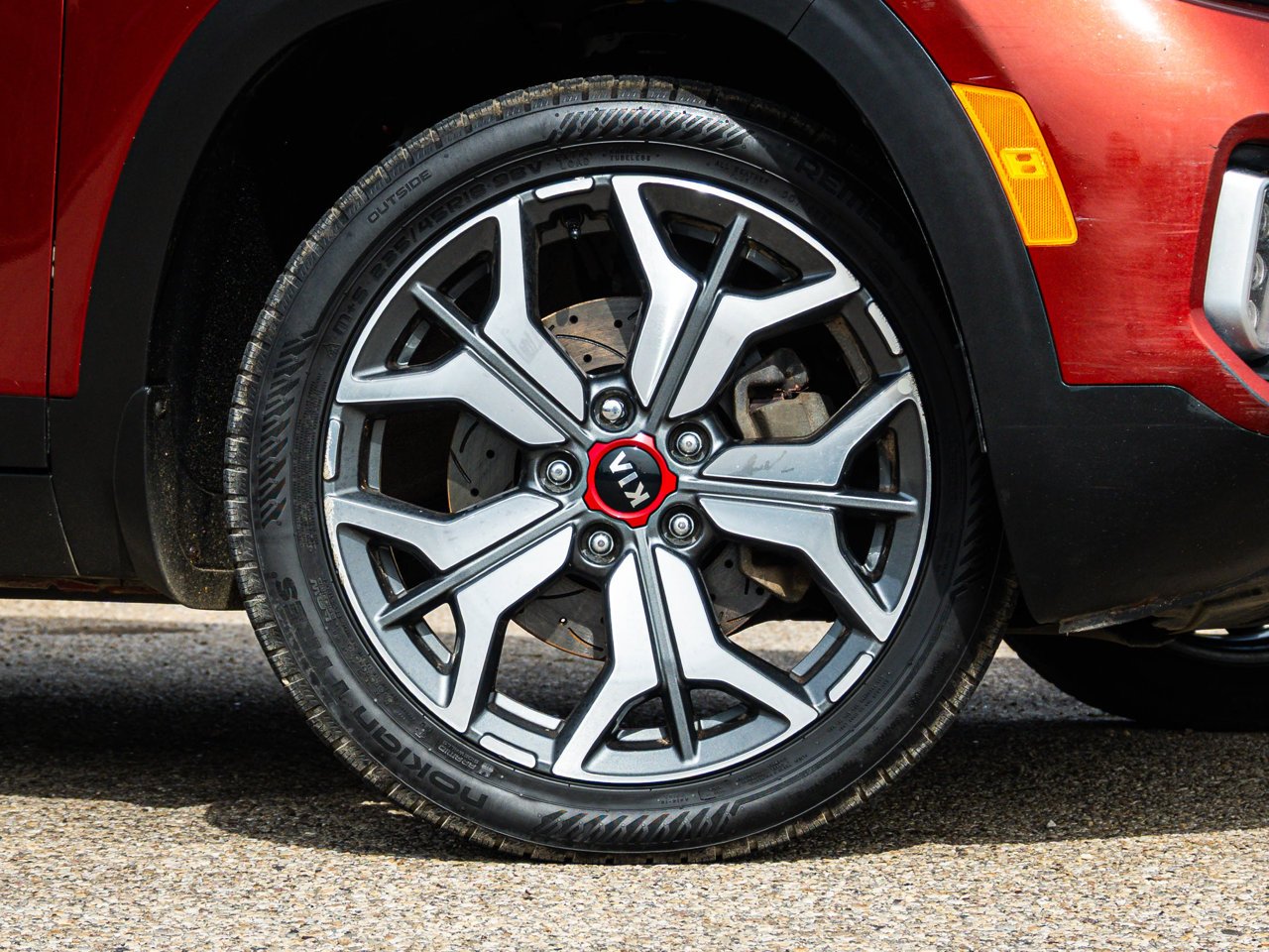 2021 Kia Seltos SX Turbo AWD Orange Sherwood Park - photo #9