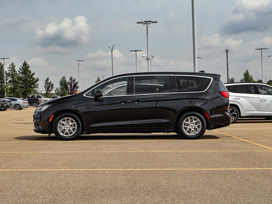 2025 Chrysler Grand Caravan 2025 Black
