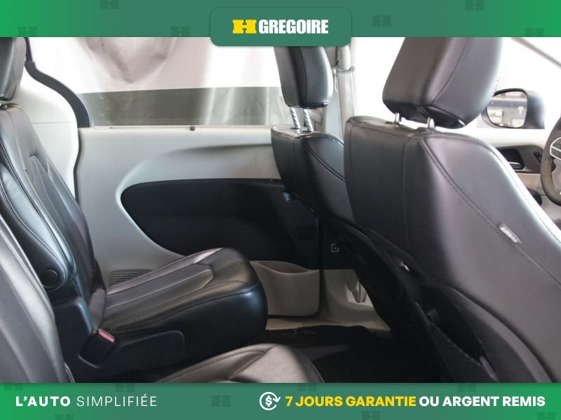 2023 Chrysler Pacifica White Blainville - photo #39