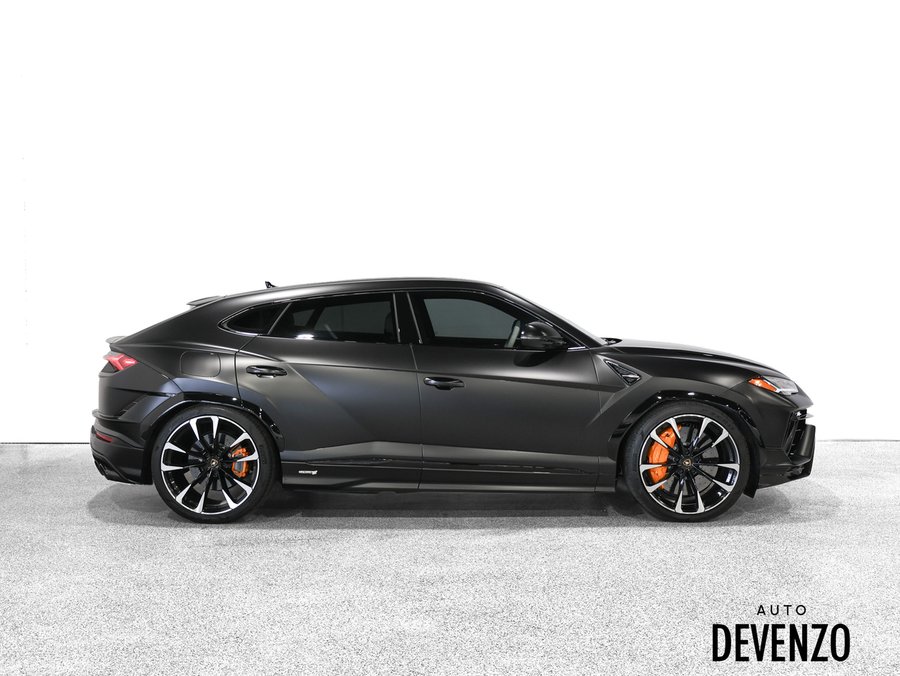 2023 Lamborghini Urus 2023 Black