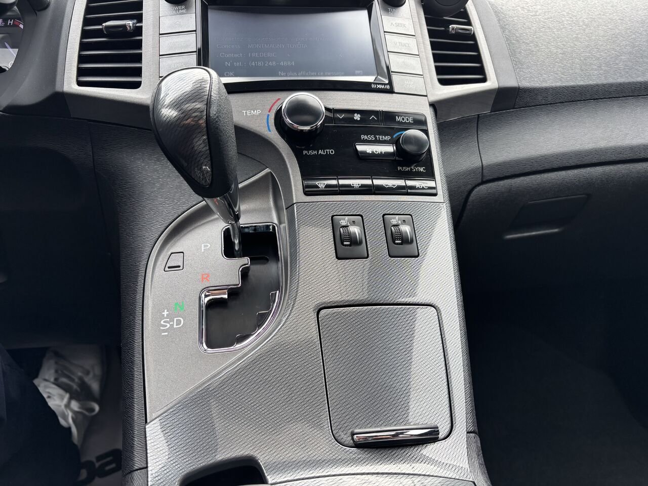 Toyota Venza Familiale V6 4 portes à traction intégrale 2016 Gris Montmagny - photo #16