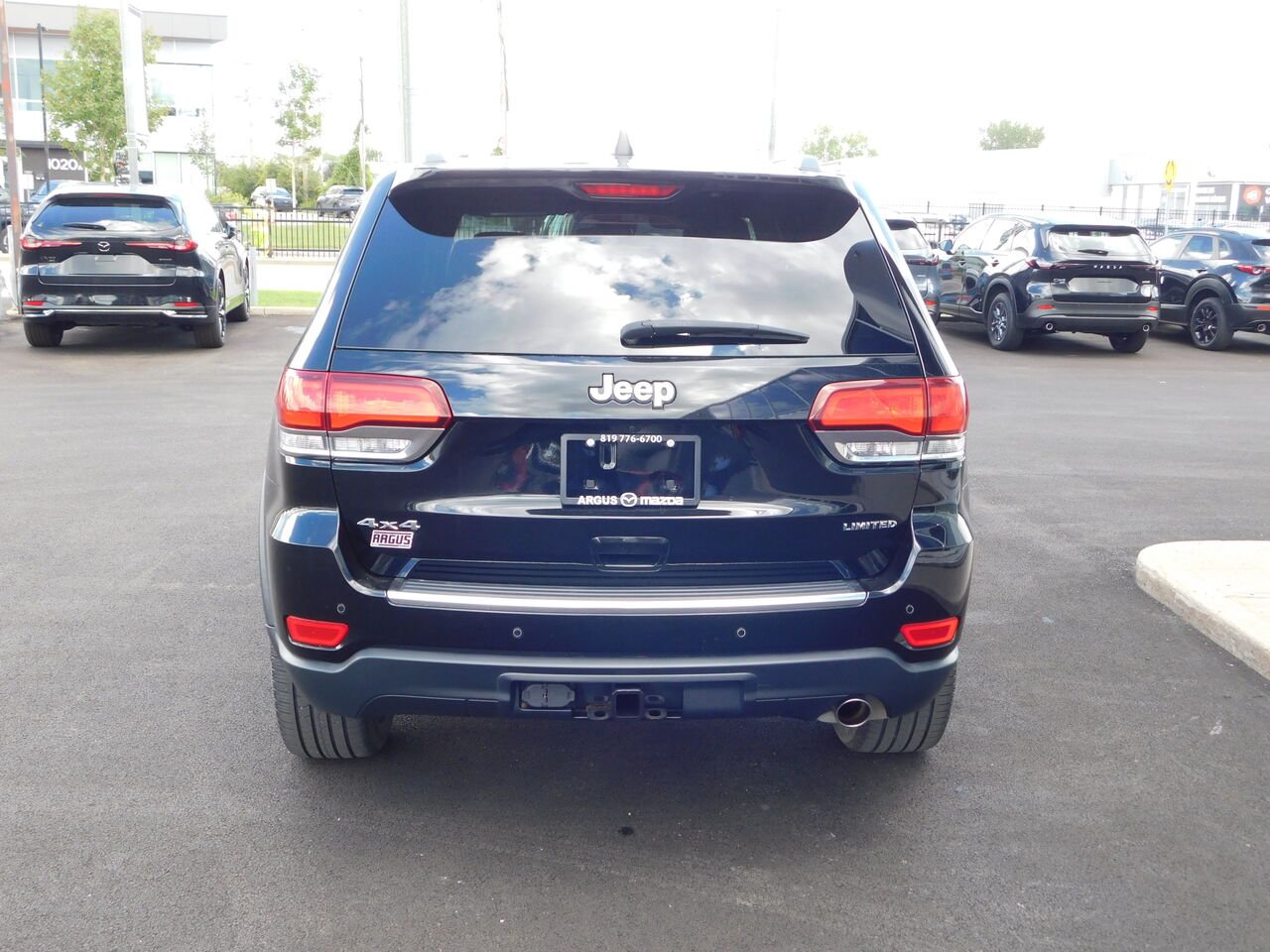 2020 Jeep Grand Cherokee Limited 4x4 Black Gatineau - photo #3