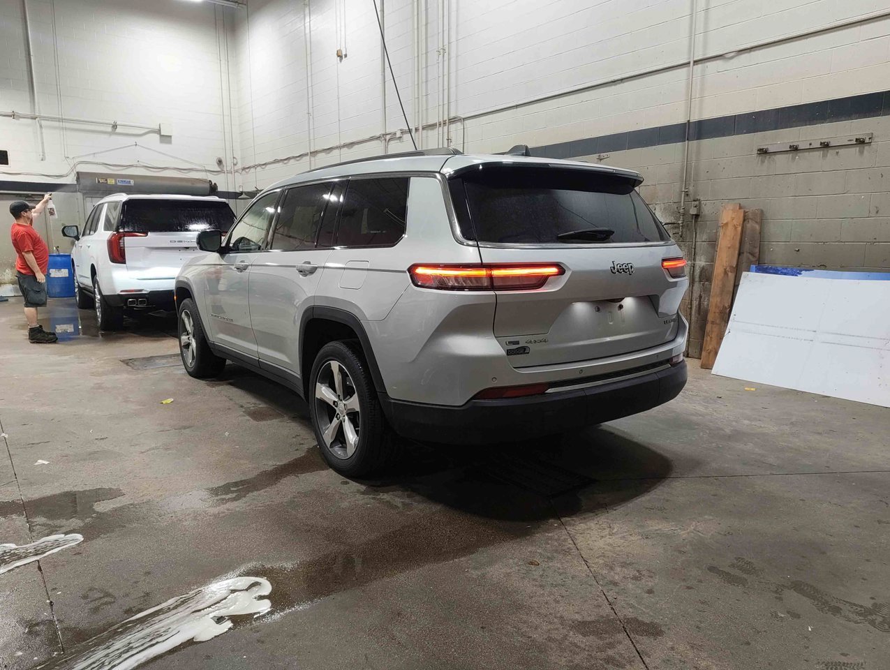 2021 Jeep Grand Cherokee L Limited 4x4 Grey Sherwood Park - photo #4